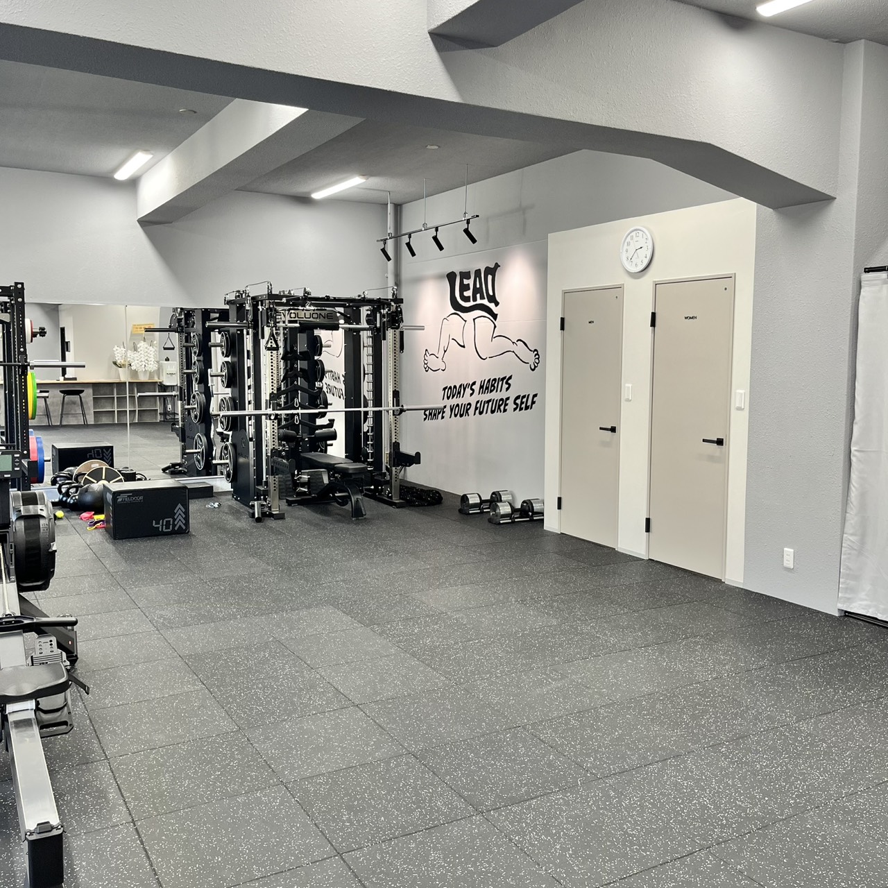 茨木市のトレーニングジム＆マシン完備｜LEAD PERFORMANCE BASE